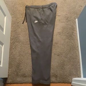 Grey Nike Sweatpants with Pockets